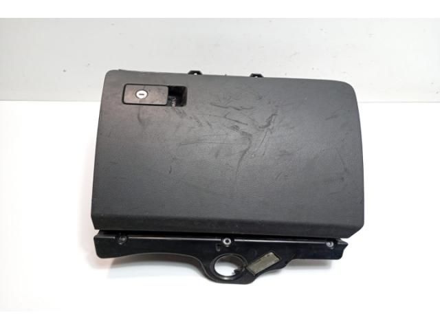 bontott VW PASSAT B6 Kesztyűtartó