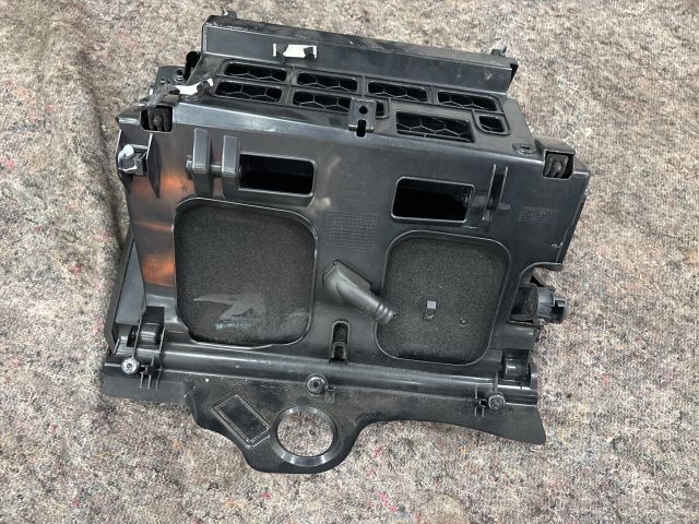 bontott VW PASSAT B6 Kesztyűtartó