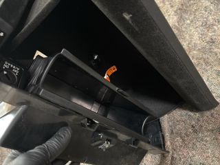 bontott VW PASSAT B6 Kesztyűtartó