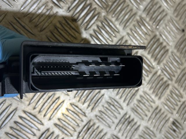 bontott VW PASSAT B6 Kézifék Elektronika