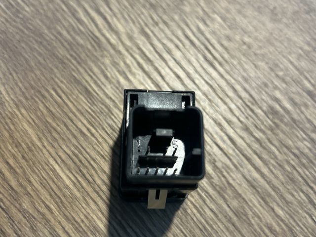 bontott VW PASSAT B6 Kézifék Kapcsoló