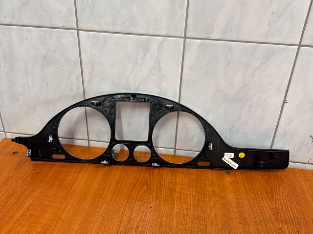 bontott VW PASSAT B6 Kilométeróra Keret