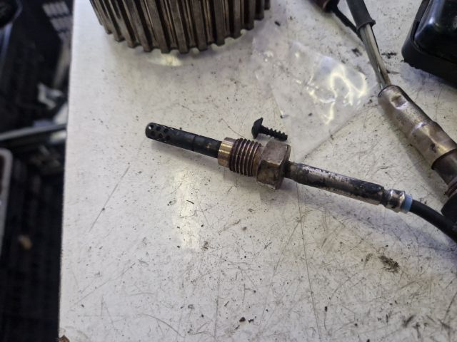 bontott VW PASSAT B6 Kipufogó Hőmérséklet Érzékelő