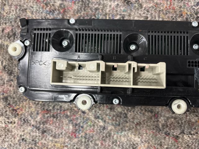 bontott VW PASSAT B6 Klíma Kapcsoló