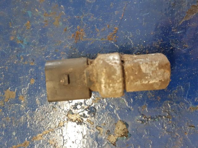 bontott VW PASSAT B6 Klíma Nyomásérzékelő Kapcsoló