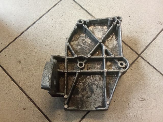 bontott VW PASSAT B6 Klímakompresszor Tartó Bak