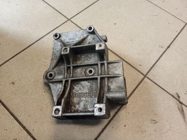 bontott VW PASSAT B6 Klímakompresszor Tartó Bak