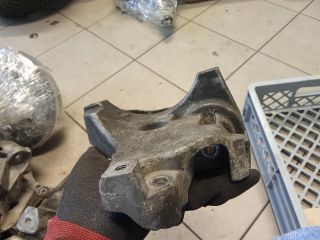 bontott VW PASSAT B6 Klímakompresszor Tartó Bak