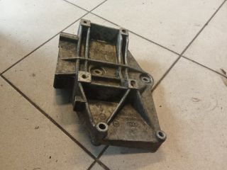 bontott VW PASSAT B6 Klímakompresszor Tartó Bak