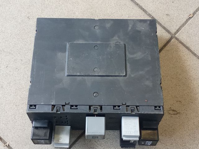 bontott VW PASSAT B6 Komfort Elektronika