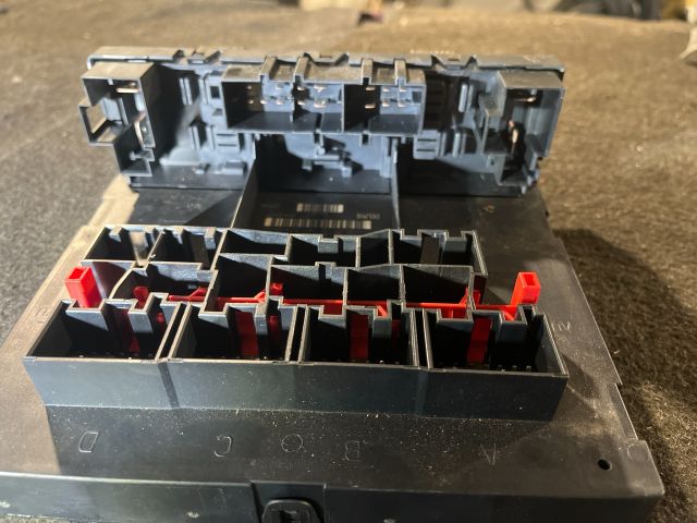 bontott VW PASSAT B6 Komfort Elektronika