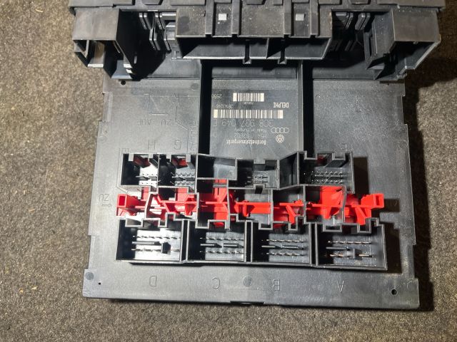 bontott VW PASSAT B6 Komfort Elektronika