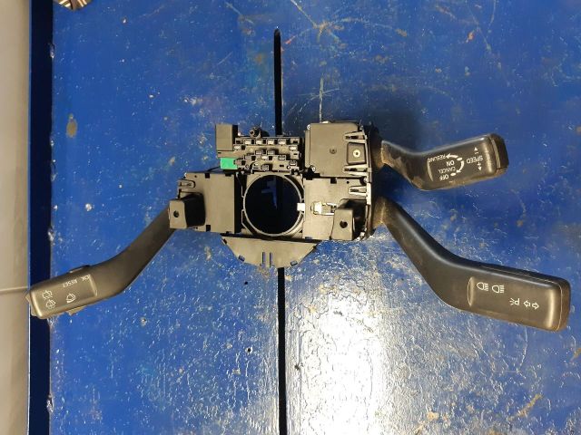 bontott VW PASSAT B6 Komplett Kormánykapcsoló (Bajuszkapcsoló)