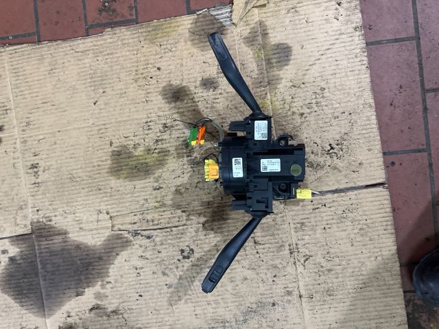 bontott VW PASSAT B6 Komplett Kormánykapcsoló (Bajuszkapcsoló)