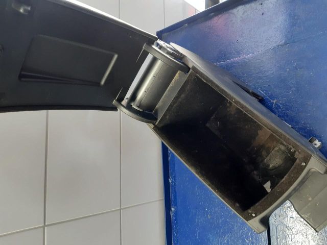 bontott VW PASSAT B6 Könyöklő