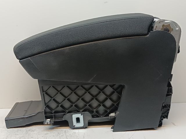 bontott VW PASSAT B6 Könyöklő