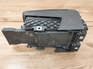 bontott VW PASSAT B6 Könyöklő