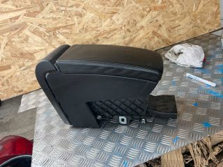 bontott VW PASSAT B6 Könyöklő