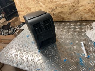 bontott VW PASSAT B6 Könyöklő