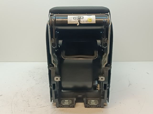 bontott VW PASSAT B6 Könyöklő