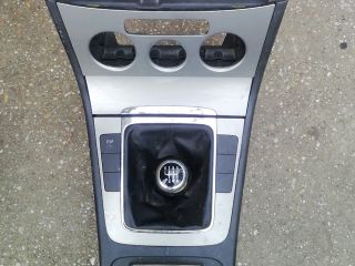 bontott VW PASSAT B6 Könyöklő