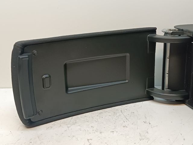 bontott VW PASSAT B6 Könyöklő