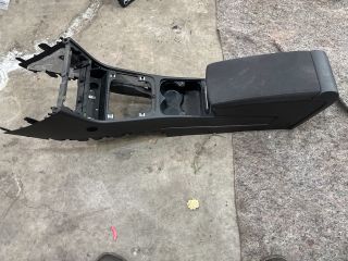 bontott VW PASSAT B6 Könyöklő