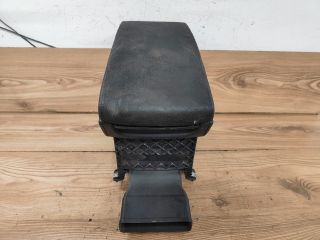 bontott VW PASSAT B6 Könyöklő