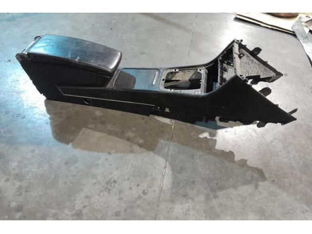 bontott VW PASSAT B6 Könyöklő