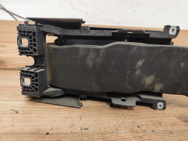 bontott VW PASSAT B6 Könyöklő