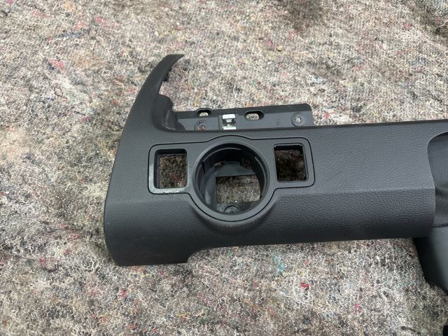 bontott VW PASSAT B6 Kormányközép Burkolat