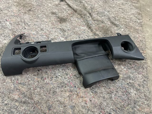 bontott VW PASSAT B6 Kormányközép Burkolat