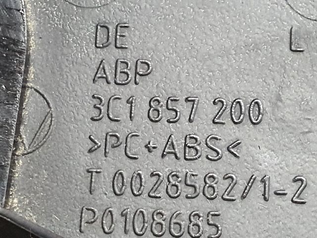 bontott VW PASSAT B6 Kormányközép Burkolat