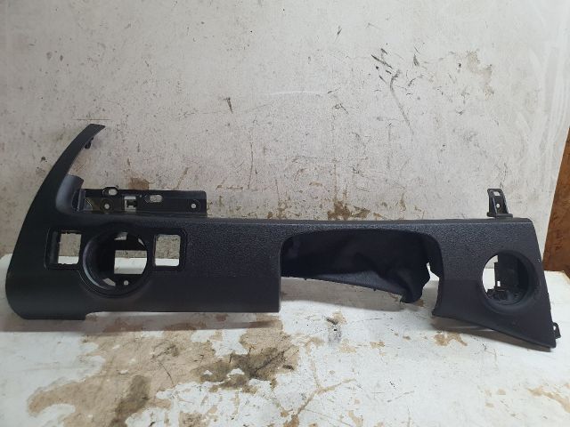 bontott VW PASSAT B6 Kormányközép Burkolat