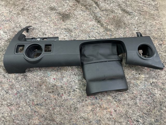 bontott VW PASSAT B6 Kormányközép Burkolat