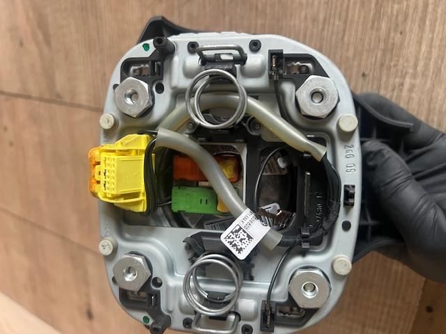 bontott VW PASSAT B6 Kormánylégzsák