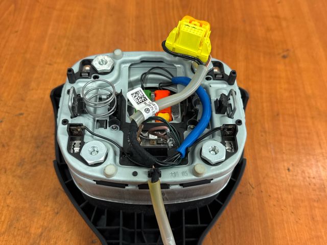 bontott VW PASSAT B6 Kormánylégzsák