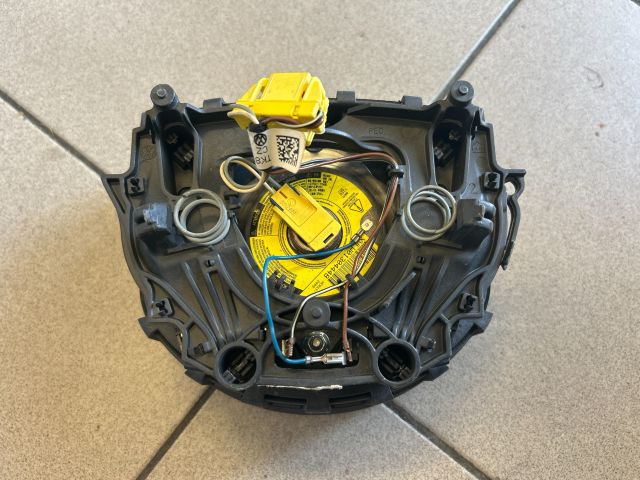 bontott VW PASSAT B6 Kormánylégzsák