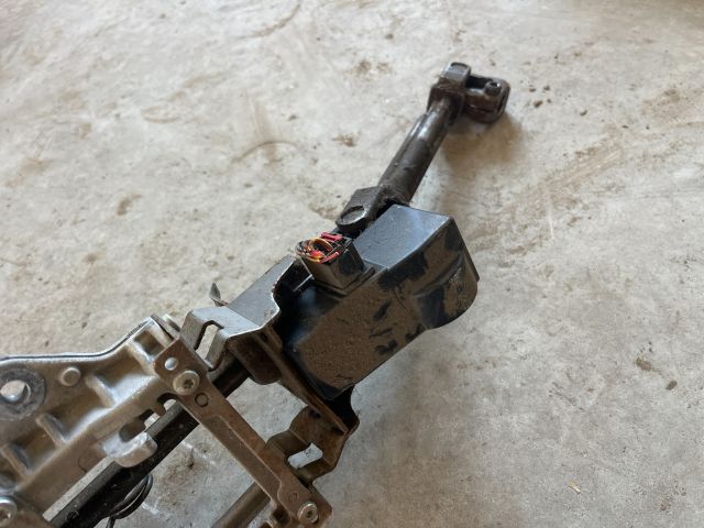 bontott VW PASSAT B6 Kormányoszlop Kormányzárral