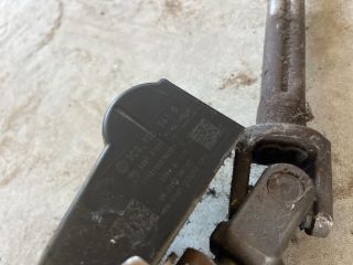 bontott VW PASSAT B6 Kormányoszlop Kormányzárral