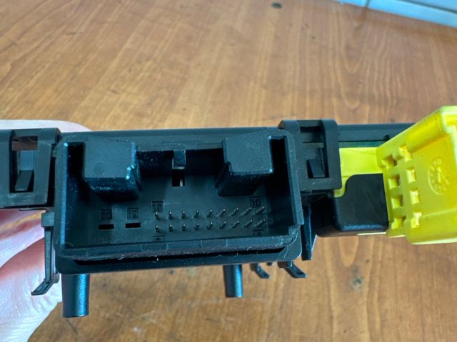 bontott VW PASSAT B6 Kormányoszlop Vezérlő