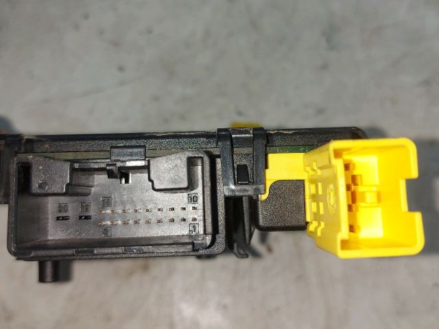 bontott VW PASSAT B6 Kormányoszlop Vezérlő