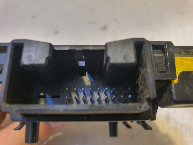 bontott VW PASSAT B6 Kormányoszlop Vezérlő