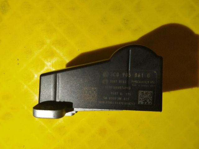 bontott VW PASSAT B6 Kormányzár (Elektromos)