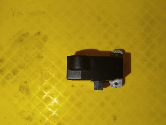 bontott VW PASSAT B6 Kormányzár (Elektromos)