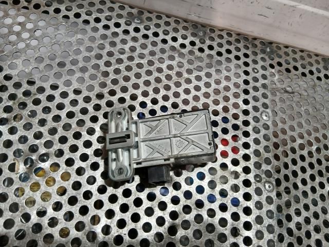 bontott VW PASSAT B6 Kormányzár (Elektromos)