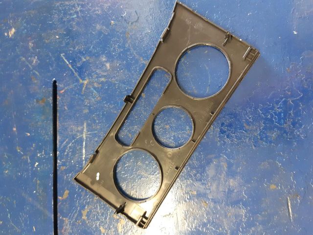 bontott VW PASSAT B6 Középkonzol Keret