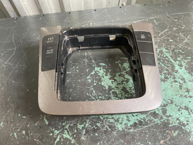 bontott VW PASSAT B6 Középkonzol Keret