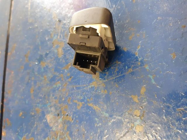 bontott VW PASSAT B6 Központizár Kapcsoló