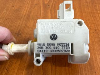 bontott VW PASSAT B6 Központizár Motor Tankajtó